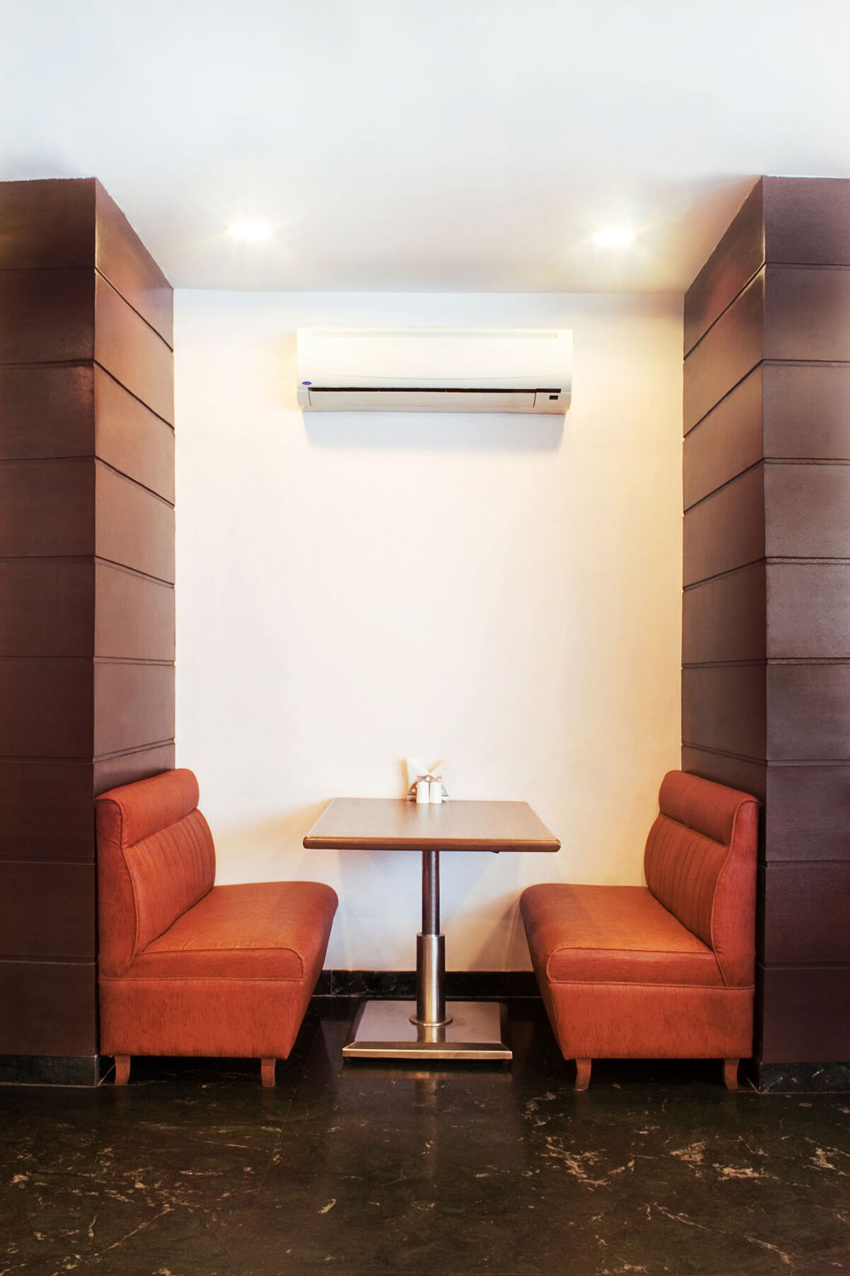Lucky Hotel Goregaon Мумбай Екстериор снимка